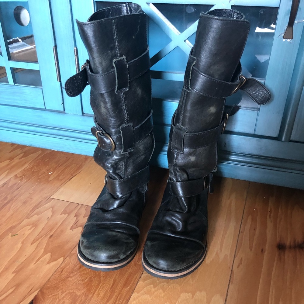Steve Madden Leather Boots - size 9